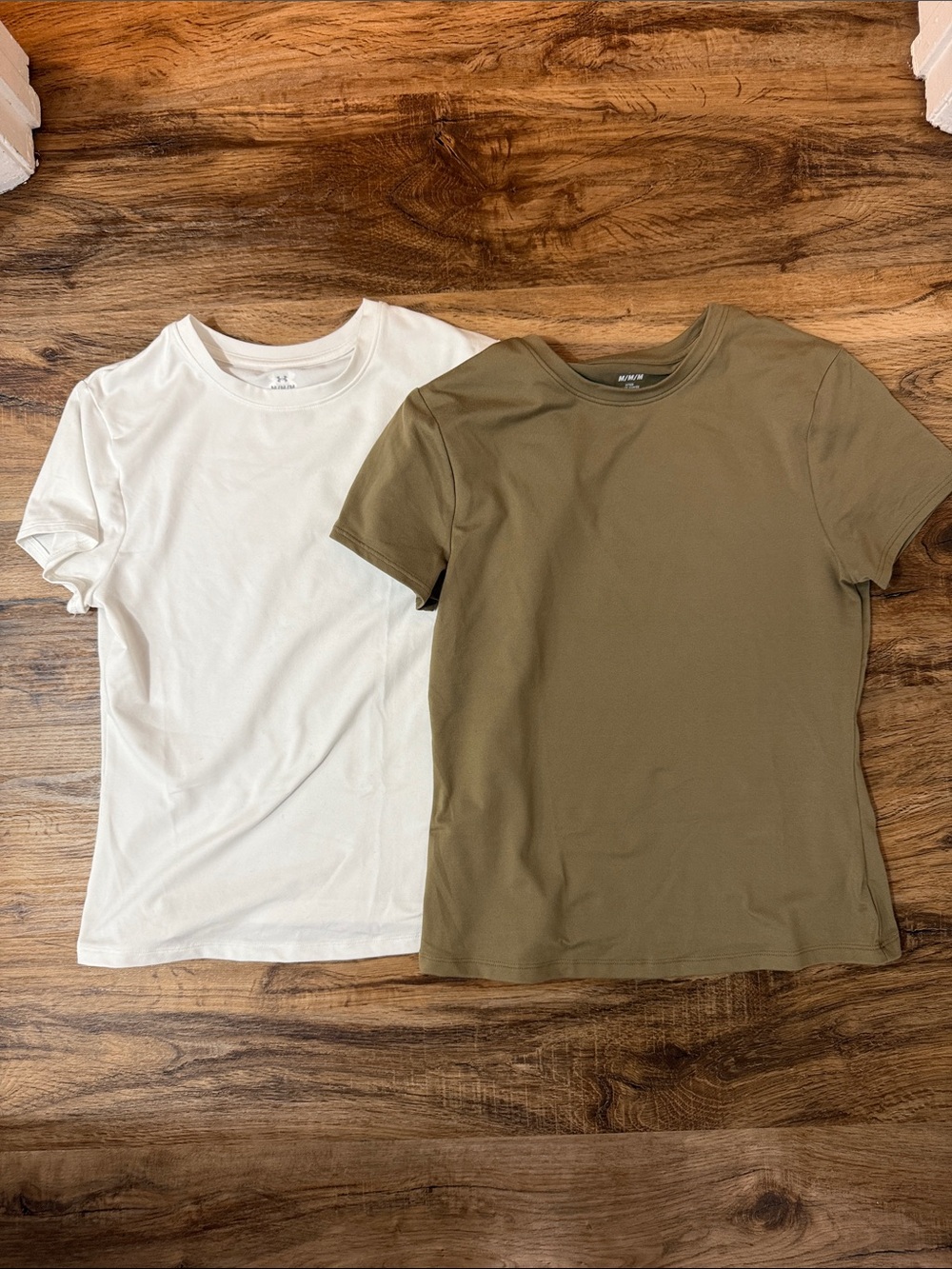 Under Armour Womens Short Sleeve Crewneck Athletic Tee - set of 2 -White & Olive